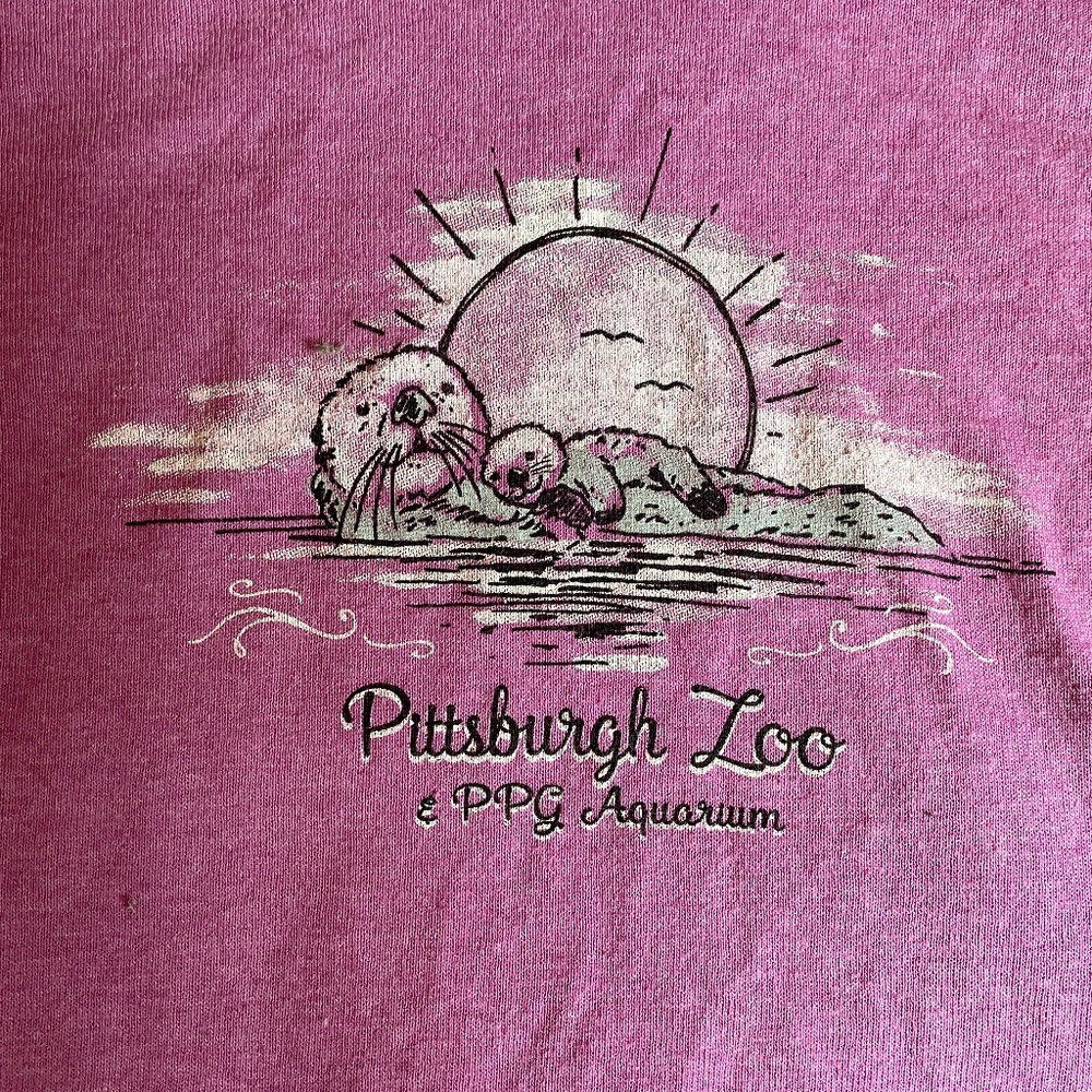 Pittsburgh Zoo & PPG Aquarium mama and baby otter shirt